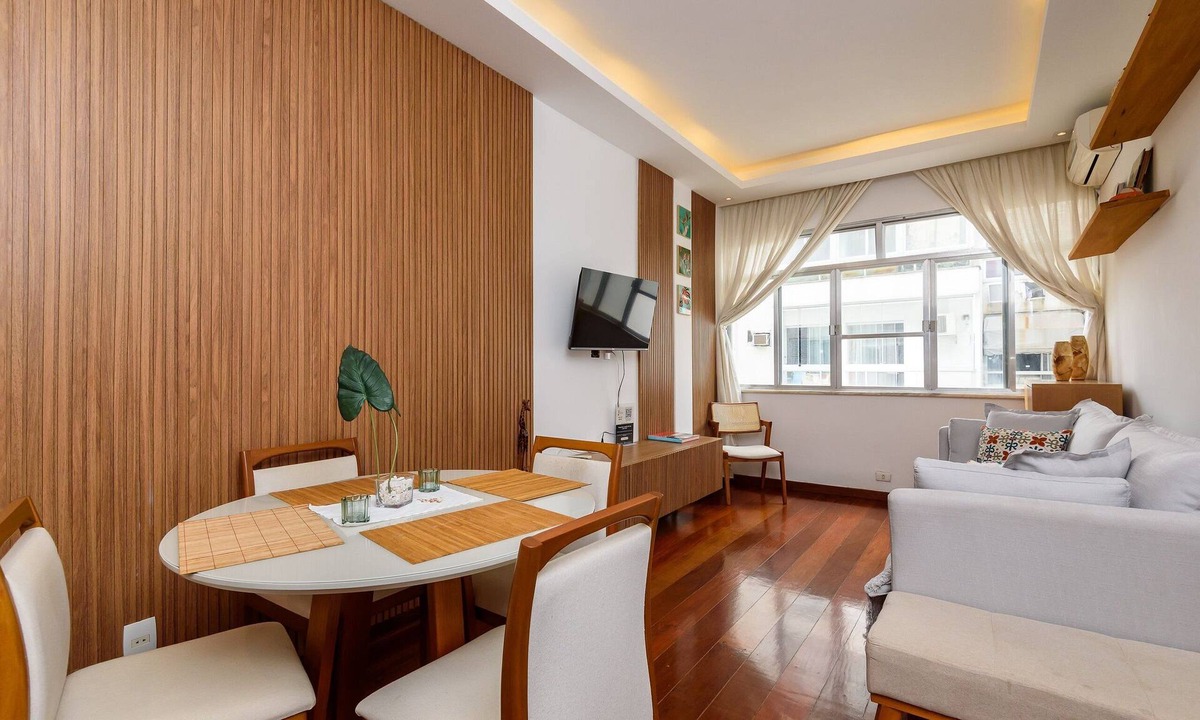 Leblon House | Leblon Modern & Quiet 2BR | 5 min from Beach