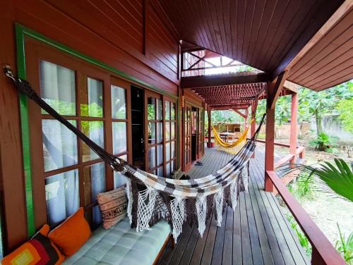 Manguinhos House | Linda Casa para Temporada em Manguinhos