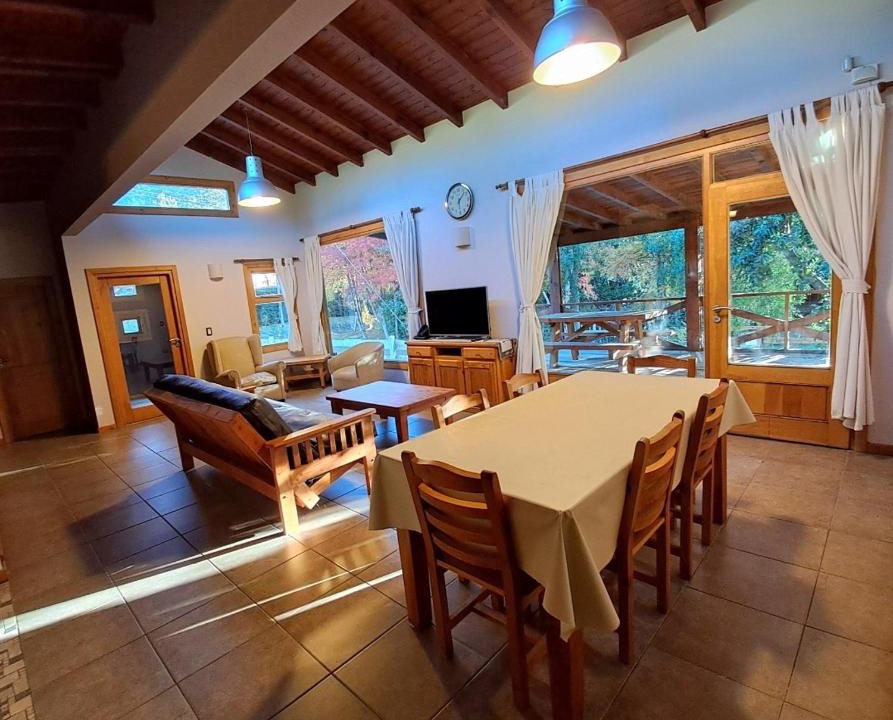 Angostura House | Los Lagos, casa de montaña
