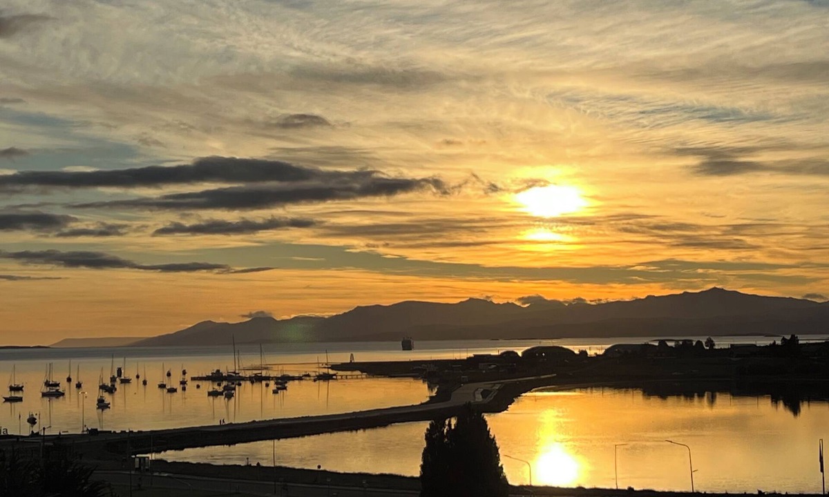 Province of Tierra del Fuego Apartment | Luxury home with unforgettable sunrise views in the heart of Ushuaia.
