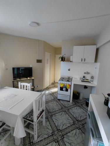 Munro Apartment | Magnolia's sweet home depto equipado en el centro comercial de munro vte lopez cerca de River Tecnópolis Dot Unicenter