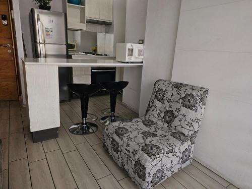 Las Rejas Apartment | Metro Linea 1, Ecuador Estacion Central