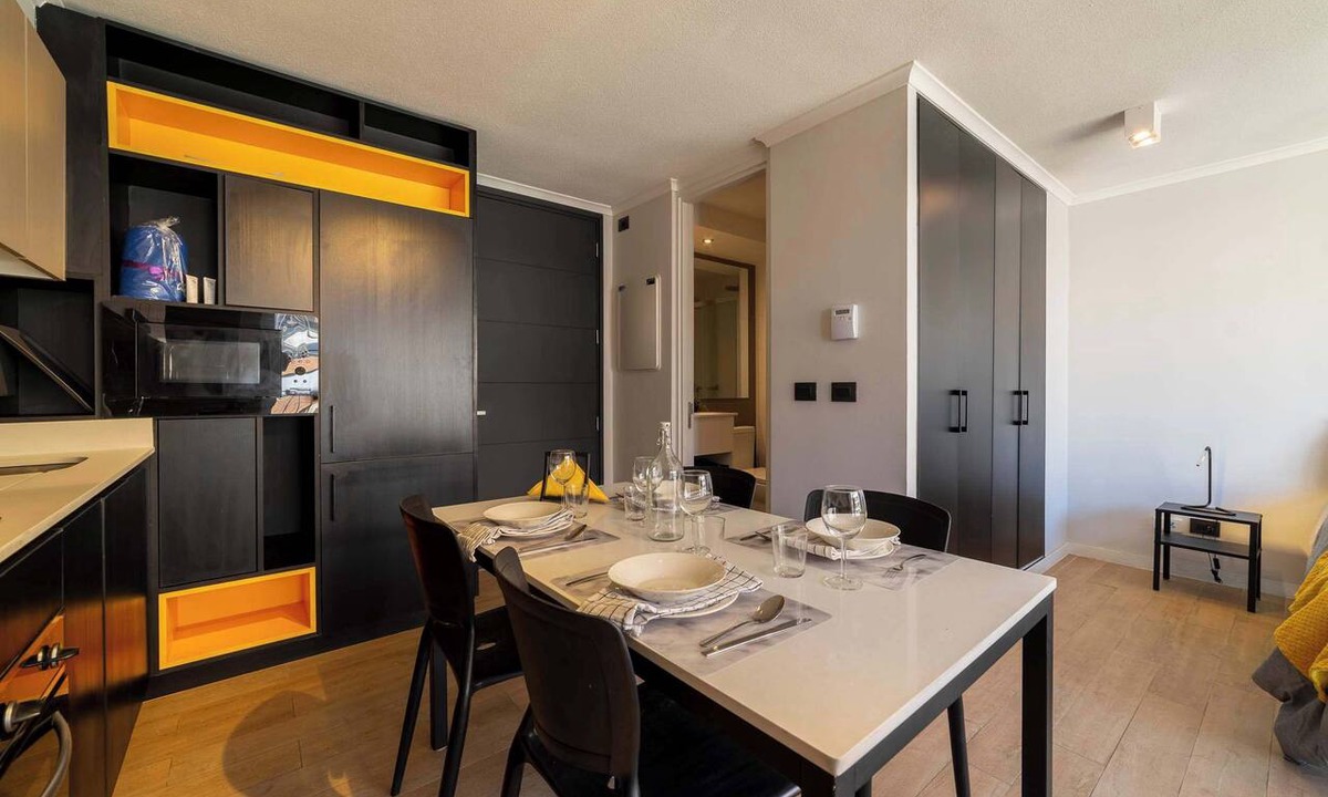 Santiago Apartment | Modern Studio Pool, Gym, Balcony & City Views!