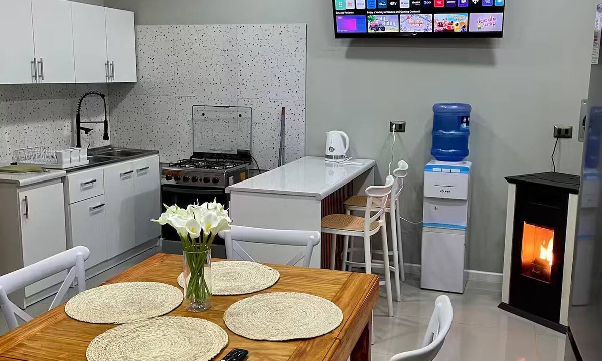 Pinto Apartment | Moderno Apartamento con Piscina y Parking