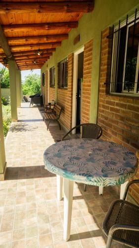 Cosquin Apartment | Monoambiente amplio con pileta