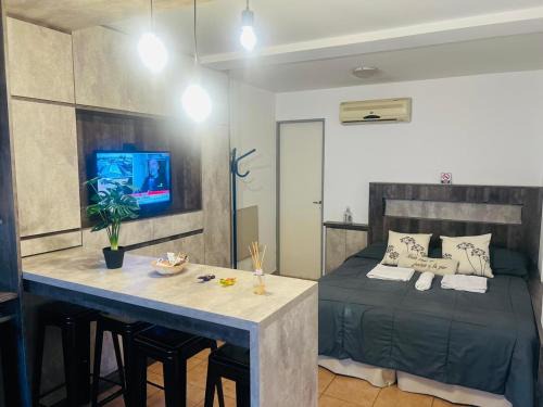 San Juan Apartment | Monoambiente en complejo privado con Piscina en microcentro - Excelente Ubicacion