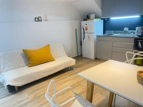 Nunez Apartment | Montañeses 2830 Duplex Flat