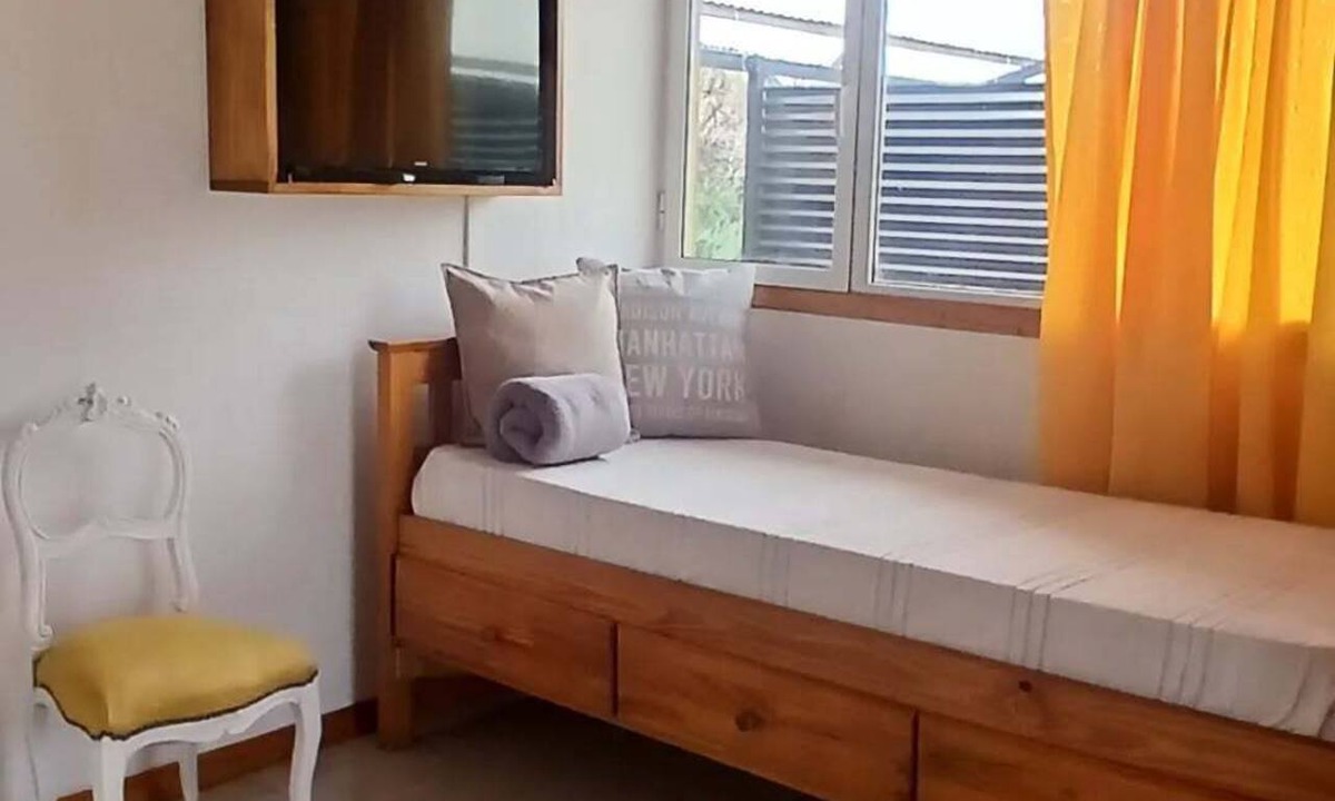 Dina Huapi House | Mountain & Lake Getaway near Bariloche