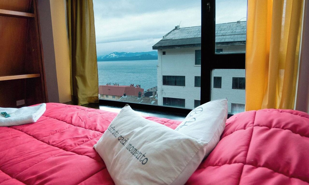 San Carlos de Bariloche Hostel | Moving Hostel Travel Bar