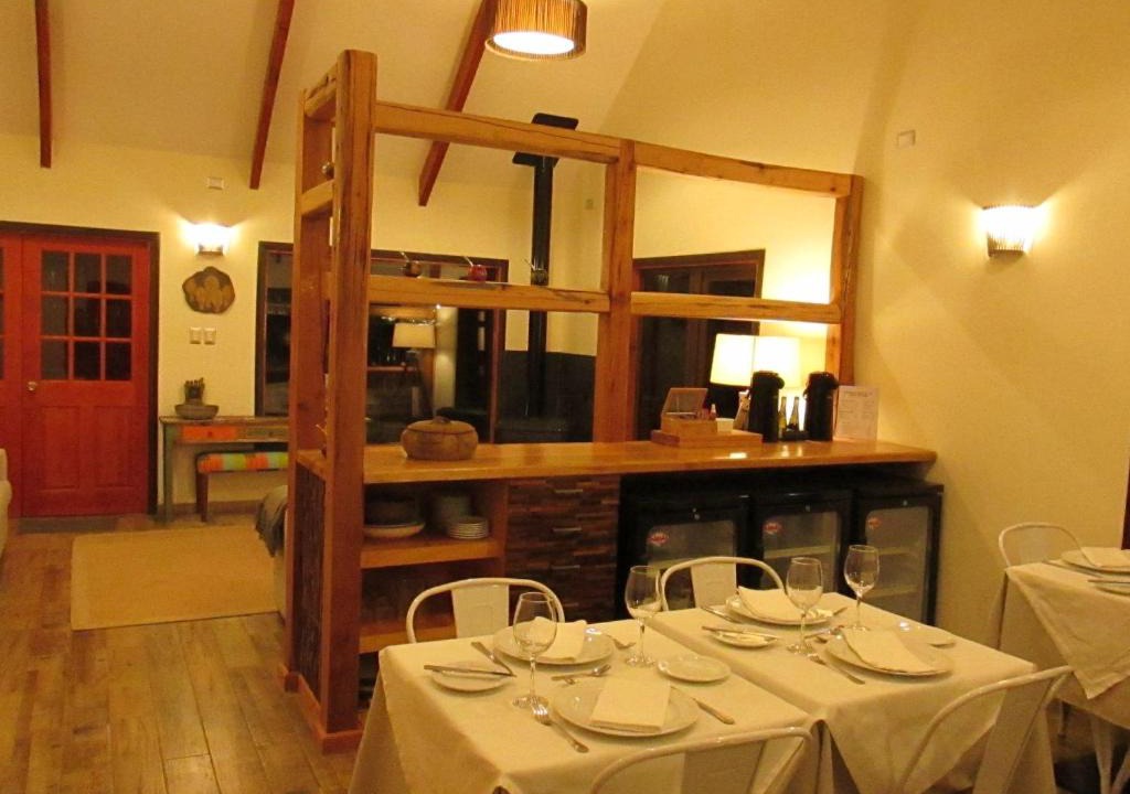 Puerto Bertrand Cabin | Parador Loberias del Sur Puerto Bertrand