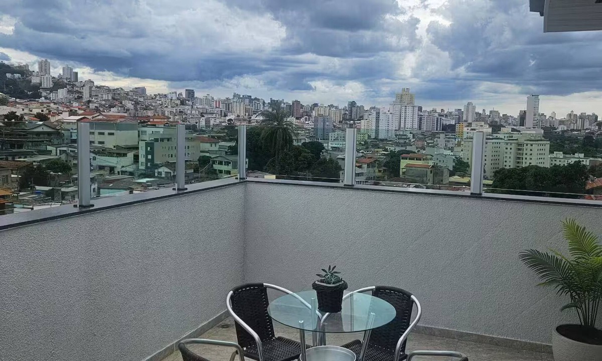 Paraiso Apartment | Penthouse apartment (60m²) with bedroom/living room and outdoor area.