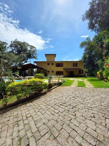 Sao Sebastiao das Aguas Claras House | Piscina Aquecida, 5 Suítes, Ampla Área Externa e Trilha até o Ribeirão