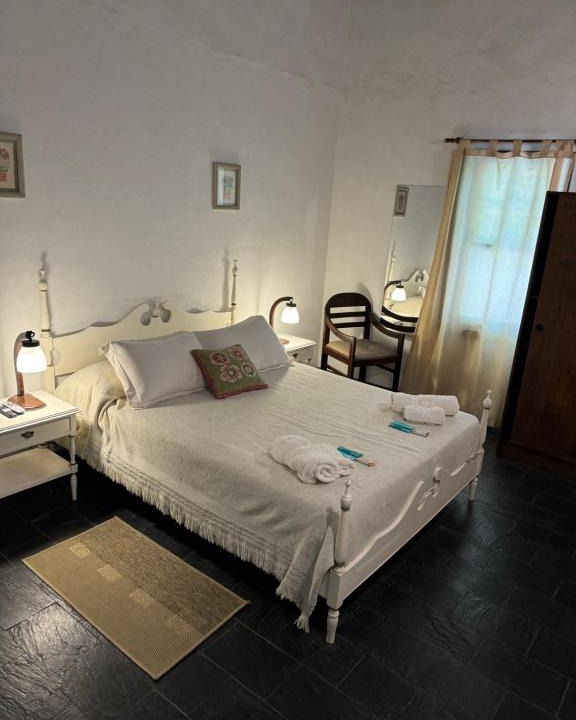 Partido de General Alvarado Hotel | Posada Las Camelias