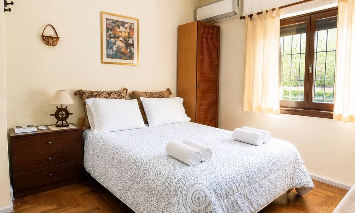 Martinez Apartment | Private Room at Casa Residencial Lollapalooza near Unicenter