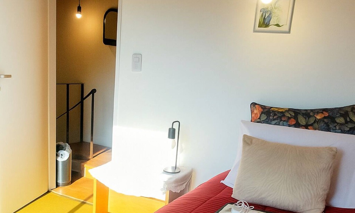 Martinez Bed & Breakfast | Private room with balcony