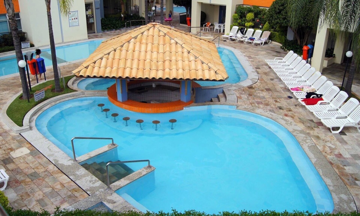 Do Turista Apartment | Prive das Caldas, 8 swimming pools, sauna, 2 air-conditioned rooms for up to 5 people, garage