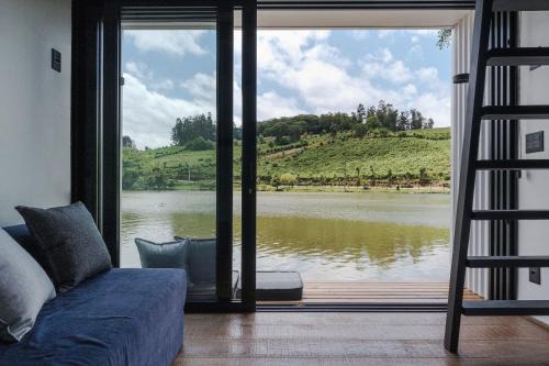 Garibaldi House | Refúgio Romântico com Lago Privativo no Vale dos Vinhedos