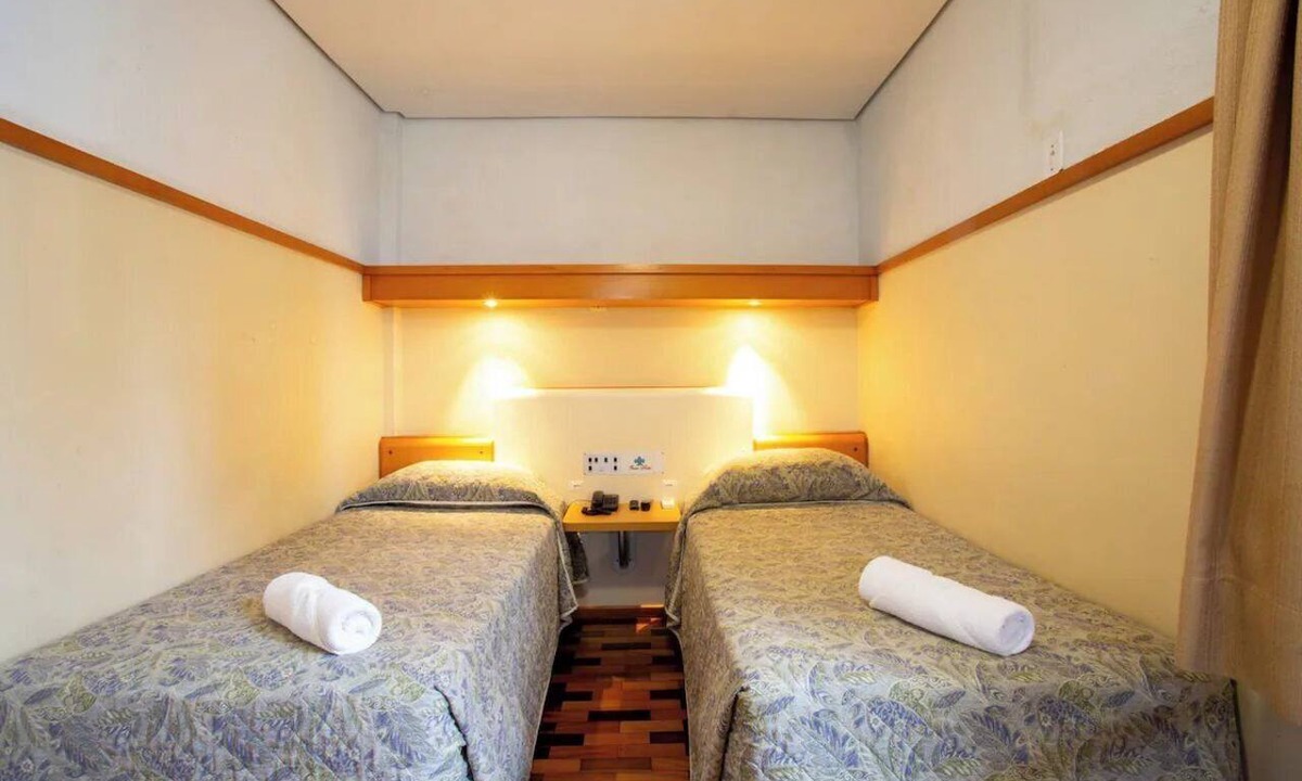 Centro Hotel | Refined Twin Room | Free Breakfast | 0.4 mi to Praça XV de Novembro & Cathedral
