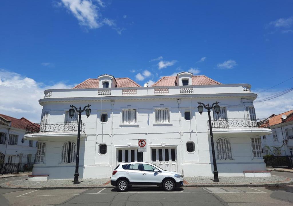 Downtown Santiago Hostel | RESIDENCIAL METRO REPUBLICA