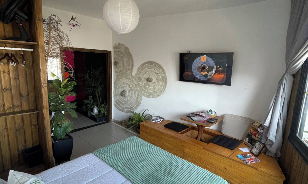 Liberdade Apartment | Ryokan - More than just lodging, a sensory immersion. 3 minutes from Praça da Liberdade (Liberty Square).