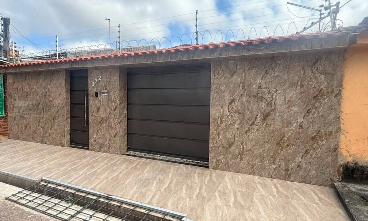 Guajara House | Safe and comfortable house with 4 bedrooms and 3 bathrooms (air-conditioned with 5 air conditioning units).
