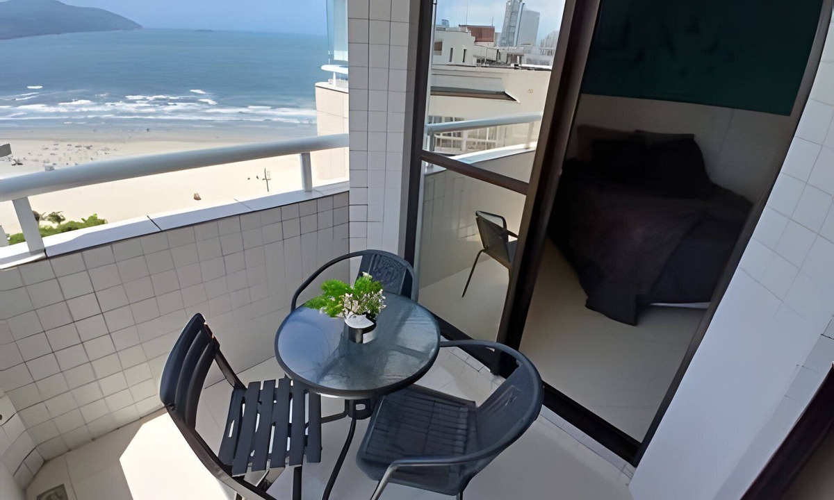 Boqueirao Apartment | SHB - Flat in the best area of Santos. Right on the beach!