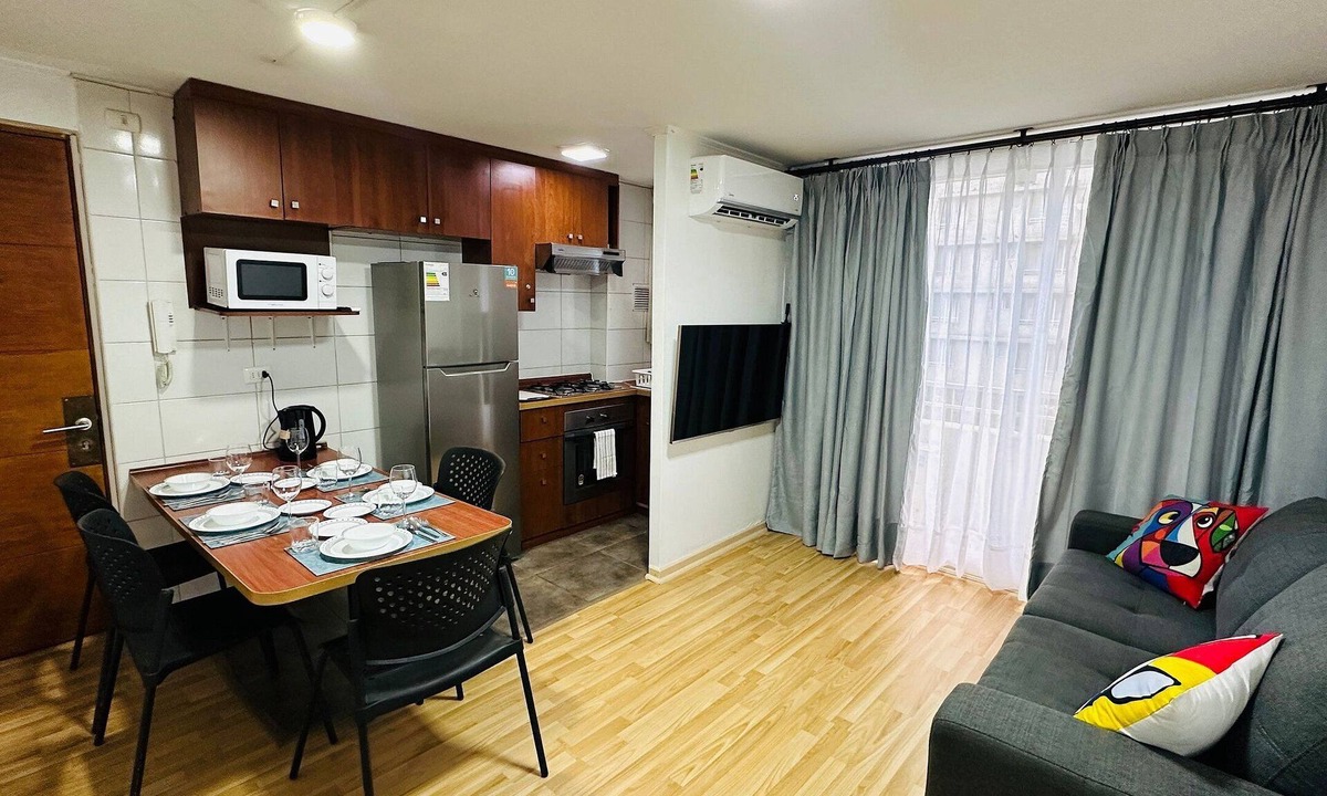 Downtown Santiago House | Spacious apt. 2 bedr. Fully equipped downtown Stgo.