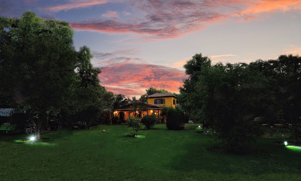 Pirque House | Spacious Colonial Villa near Concha y Toro