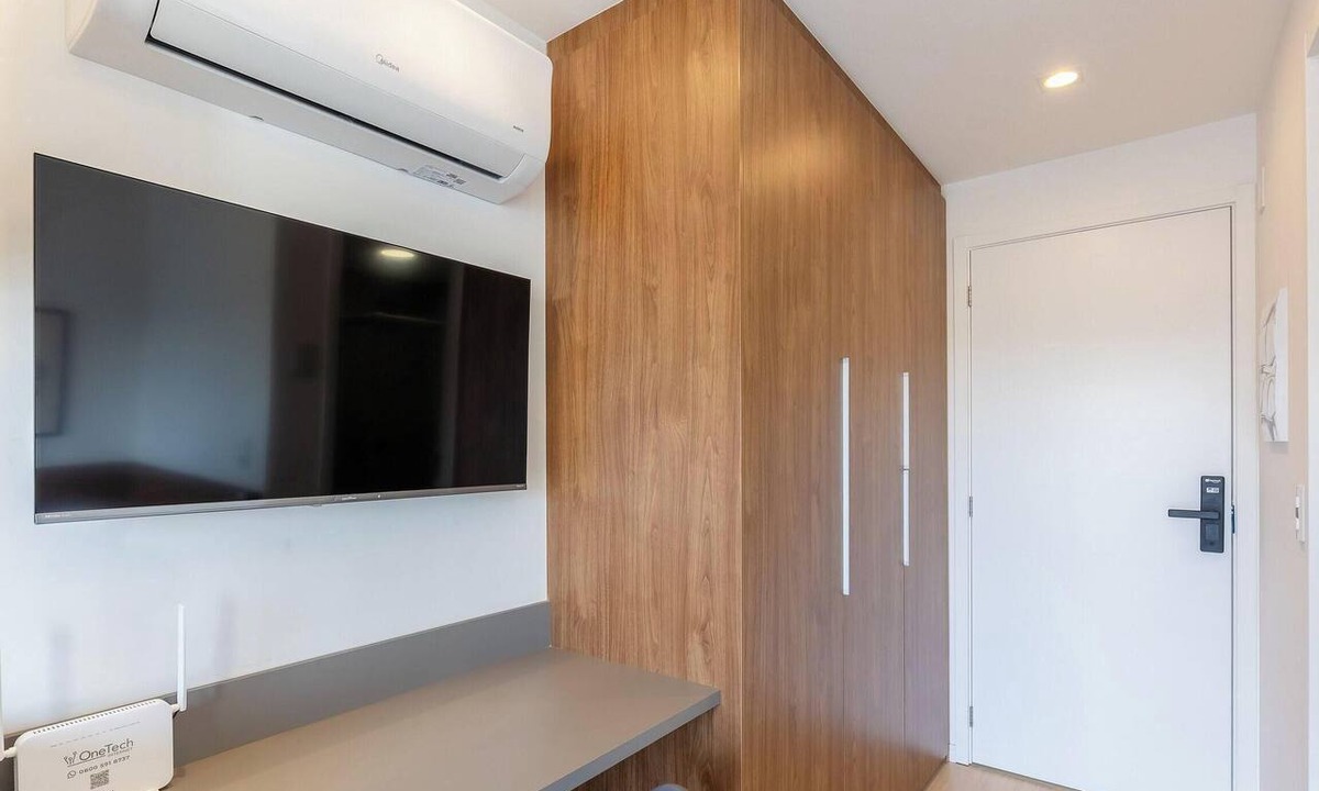 Prado Velho Apartment | Studio in Condo w/gym 350m From PUC Ebi0603