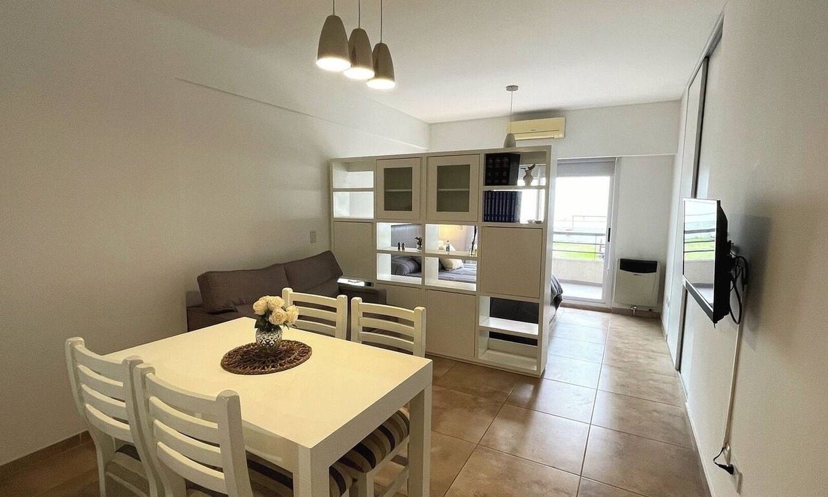 Flores Apartment | Studio in modern complex with 24-hour security