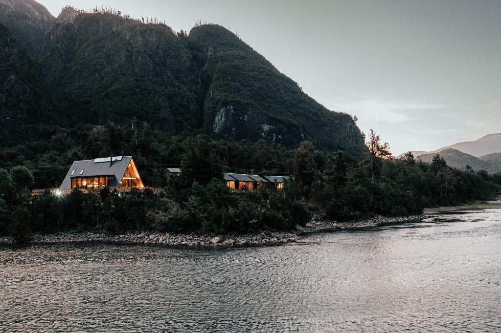Las Gualas Hotel | Tawa Refugio del Puelo