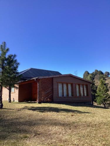 Coyhaique House | Tierras Altas de la Patagonia-Cabaña grande con acceso al lago