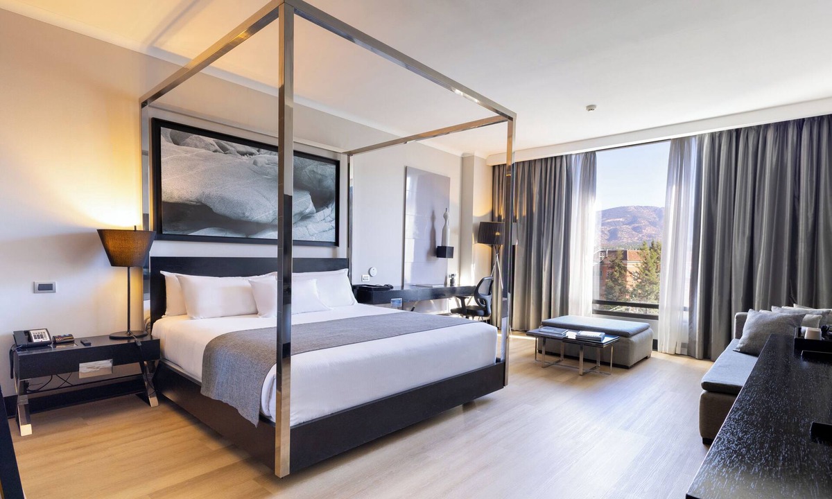 La Dehesa Hotel | Wyndham Santiago Pettra