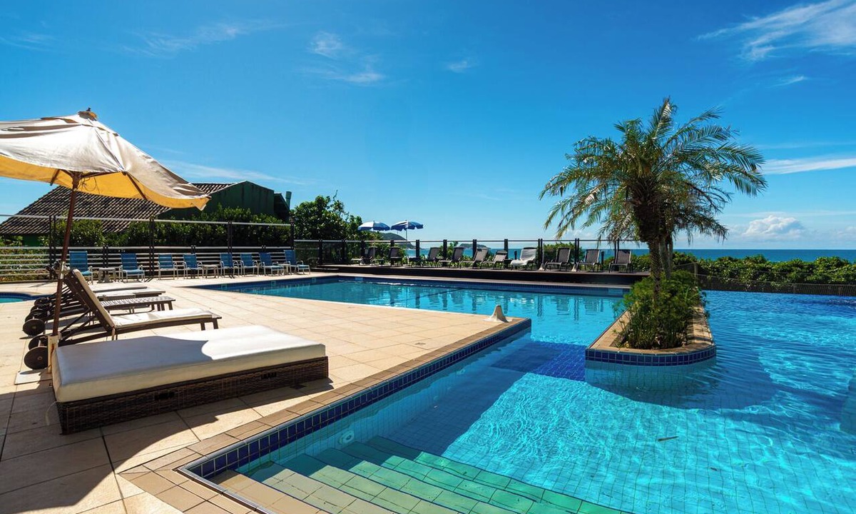 Santinho Apartment | Your luxurious beachfront retreat in Santinho: 2 suites for 4 people, swimming pools.