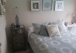 Departamento Laguna Bahia, Algarrobo