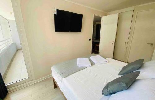 Las Rejas Apartment | Amplio Departamento de 2D/2B