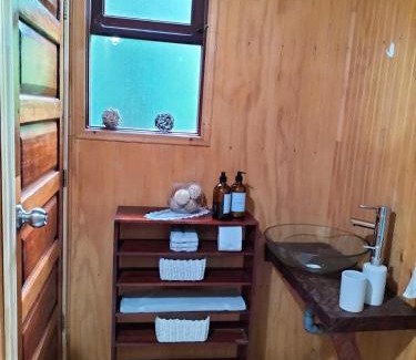 Hornopiren National Park House | Cabaña del Bosque
