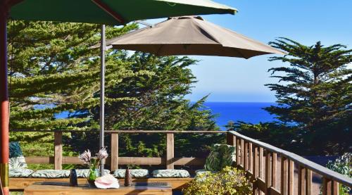 Pichilemu House | CASA BOUTIQUE PRIVADA CON VISTAS AL OCÉANO - Quincho Privado - No incluido en la tarifa agrega por un suplemento una sesión de hidromasaje bajo las estrellas en jacuzzi privado de uso exclusivo - Estacionamiento Privado