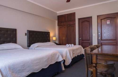Los Angeles Hotel | Econohotel