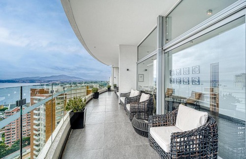 Concon Apartment | Gold Oasis 2BR w/Pool, Gym & Parking