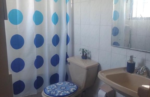 La Serena House | Habitación con baño privado