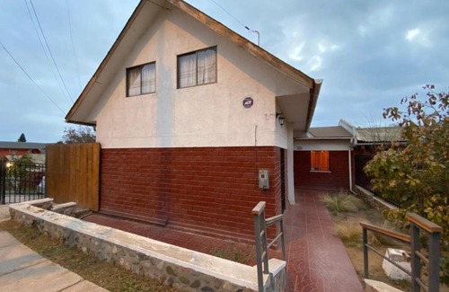 La Serena House | Hermosa y amplia casa vacacional en La Serena - Two-Story Brick House