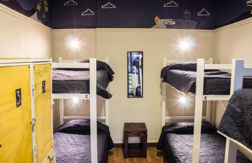 Lastarria Hostel | Hostal Forestal