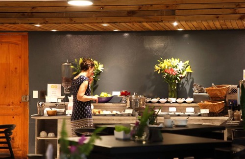 Hanga Roa Hotel | Hotel ∙ 8 guests