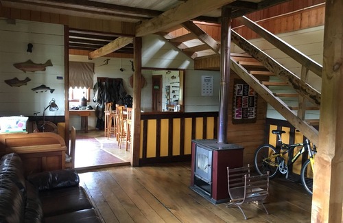 Puerto Montt Cabin | La Casona Puelo Lodge
