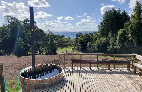 Puerto Varas House | Lake House and Tinaja