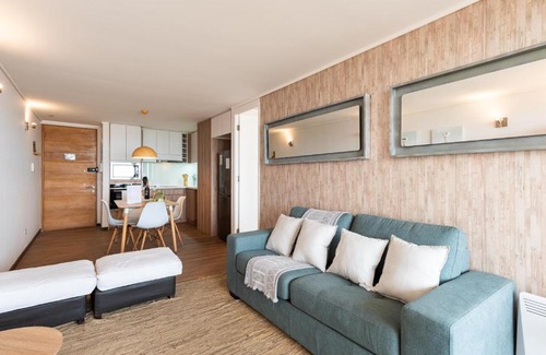 Concon Apartment | Marina del Rey