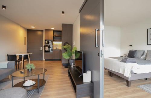 El Golf Apartment | Modern 1BR steps from Escuela Militar