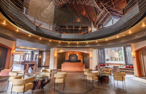 Las Chilcas Hotel | Park Lake Luxury Hotel