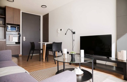 El Golf Apartment | 2BR Oasis in Las Condes Ready for Relaxation